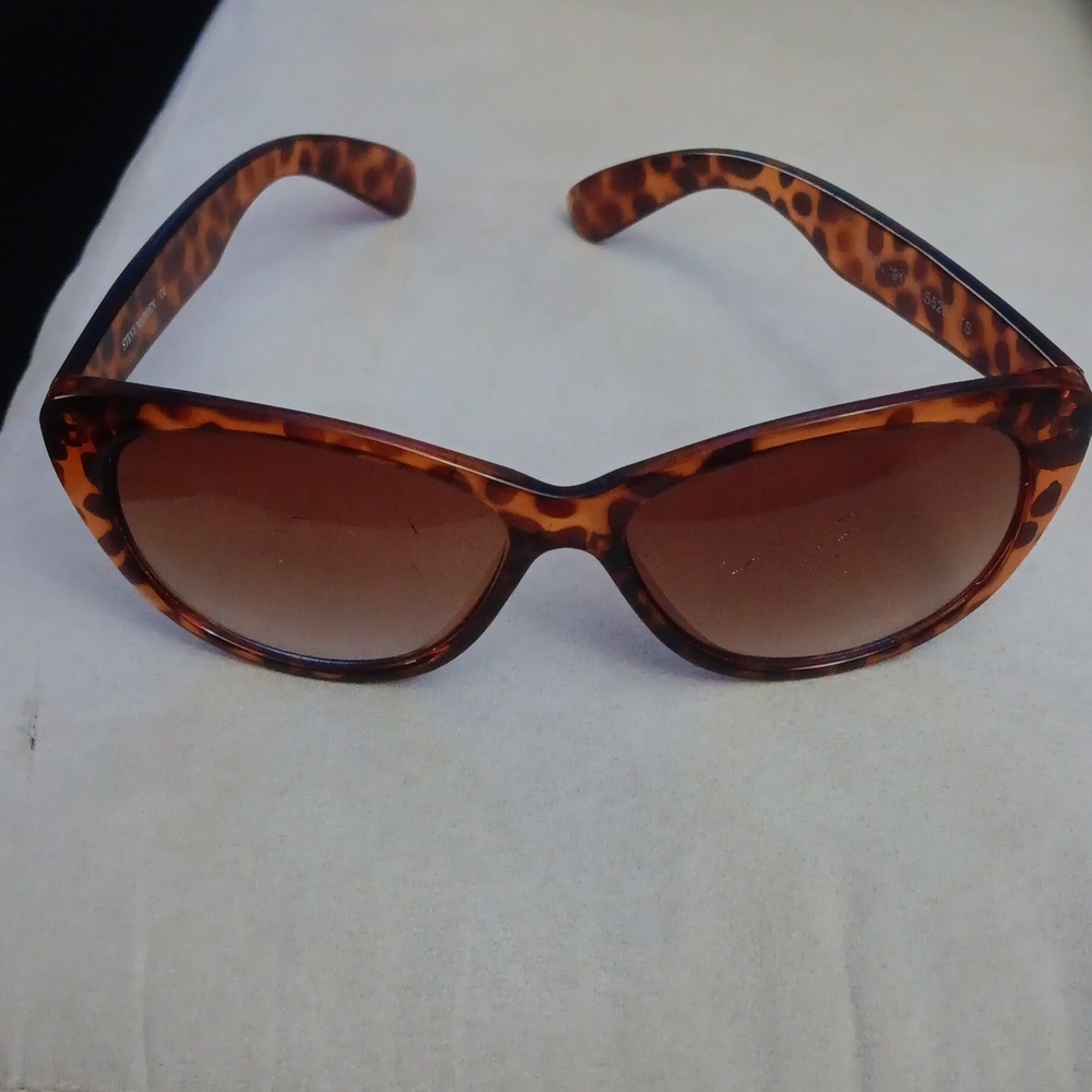 Steve Madden Cat Eye Sunglasses
